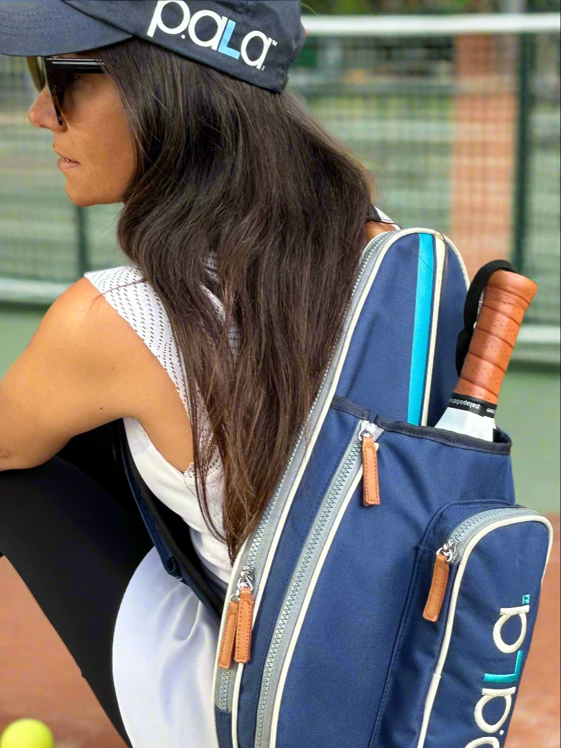 padel racket intermediate players with blue sling padel bag