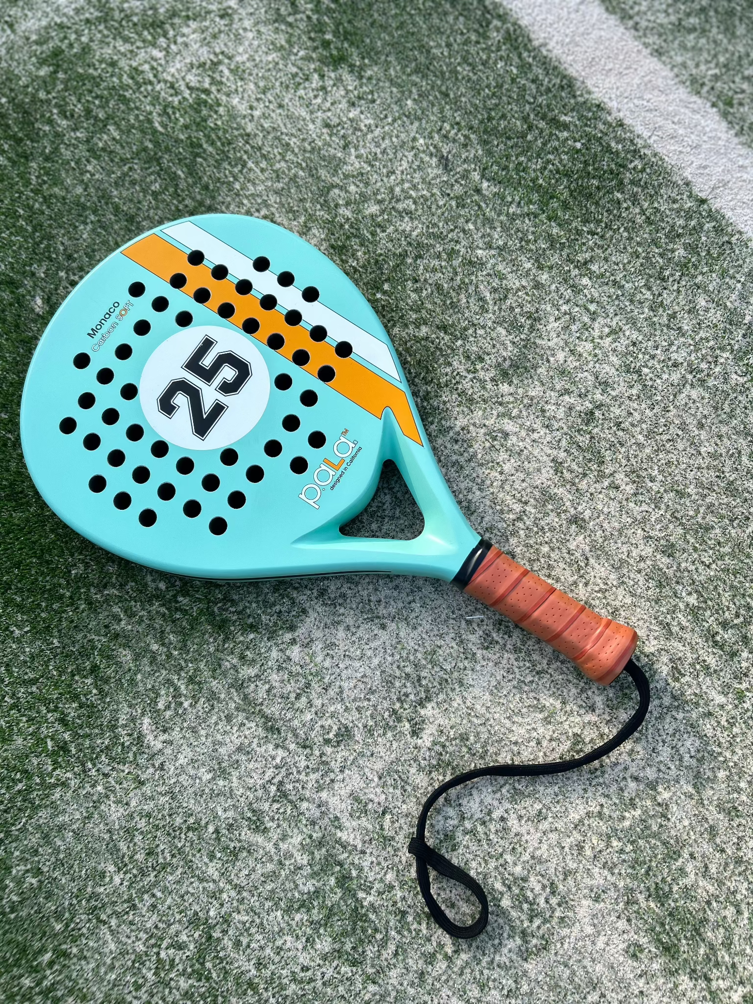 pala padel mocano green pala padel usa detail with faux leather handle