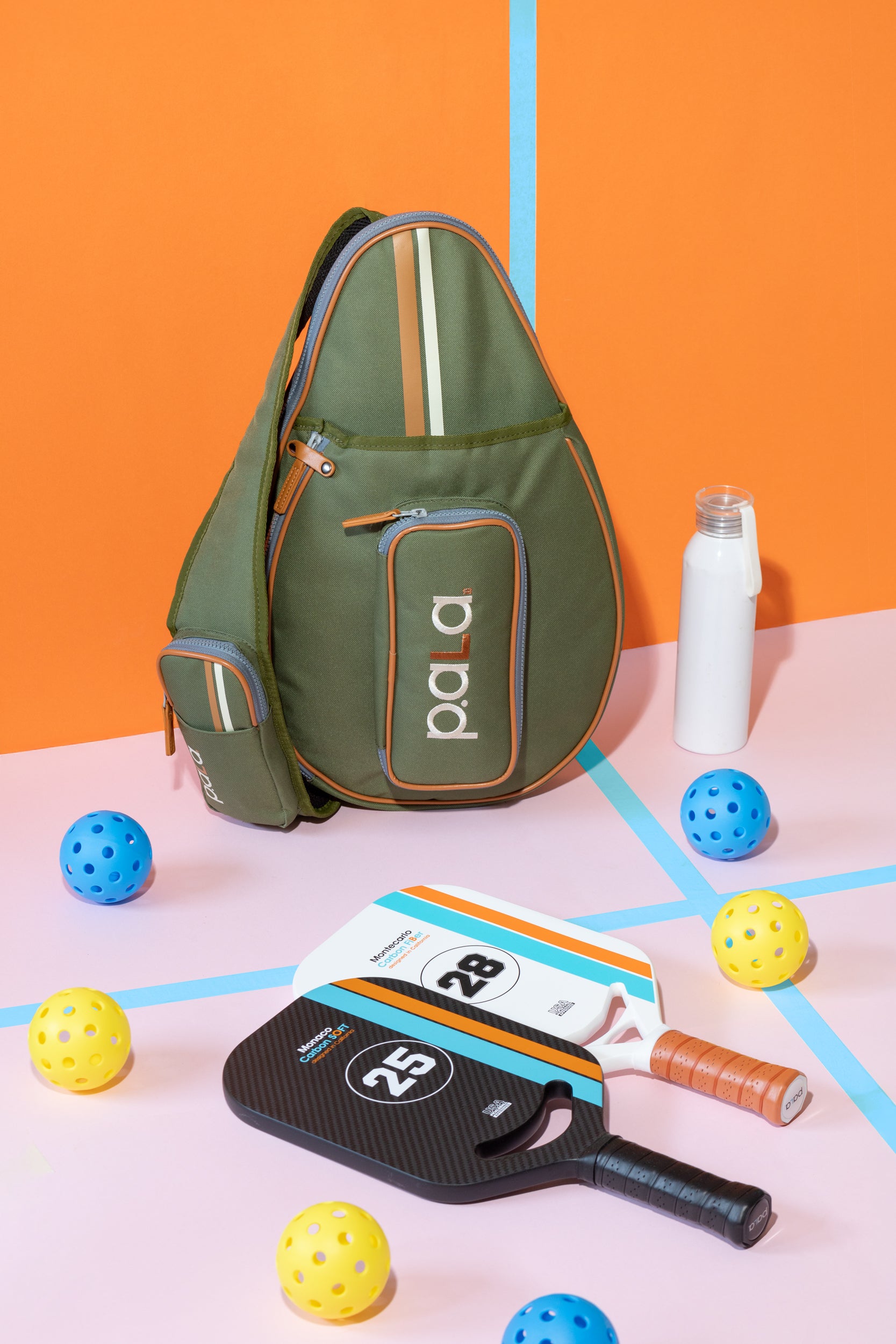 green pickleball bag with 2 carbon fiber pickleball rackets. best pickleball gift